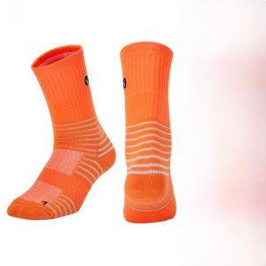 ถุงเท้าบาสเก็ตบอลแบบสูงสำหรับฝึกซ้อมและเล่นจริง ผ้าขนหนูด้านล่าง ถุงเท้าสปอร์ตชายกลางสำหรับแข่งขันระดับมืออาชีพ