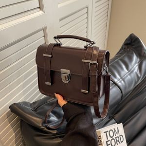 Niche Style British Style Retro Satchel Small Square Bag Womens Bag 2024 New Arrival Easiest for Match Fancy Fashion Shoulder Messenger Bag