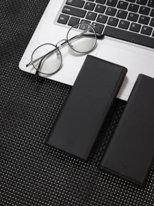 ไขควงโทรศัพท์ ไขควงจิ๋วพกพา ไขควงแม่เหล็ก สำหรับซ่อมคอมพิวเตอร์ พีซี อุปกรณ์ซ่อมโทรศัพท์มือถือ 24-in-1