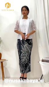 Baju Kebaya Tangan Pendek Bahan Brukat Model Kutubaru Bali Set Rok Plisket Batik Varian Warna Ready Ukuran Jumbo / Setelan Kebaya Modern Untuk Wisuda Kondangan Natal Imlek Paskah Lebaran Seragaman Pesta Sekolah ( Kutubaru Pendek ) Nusa Kebaya Terlaris