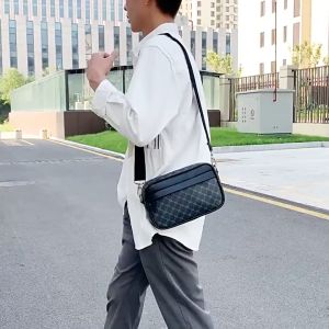 GLADIO Tas Selempang Pria Ageru GLD016B5 Sling Bag Terbaru Hitam Kulit Motif Kasual Branded Kekinian