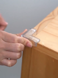 Miếng Bịt Góc Bàn Bọc Cạnh Bàn Silicon Hình Mặt Cười Chống Va Đập - An Toàn Cho Bé Và Gia Đình