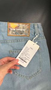 กางเกงยีนส์เอวสูง ขาสั้น ทรงสวย ดีไซน์ล้ายีนส์ สวมใส่สบาย - Jean Clothing เข้ารูปสวย กางเกงยีนส์ขาสั้น กางเกงยีนส์เอวสูง แต่งกระเป๋าส่วย