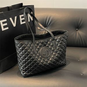 Korean Tote Bag For Women Pu Leather Large Capacity Waterproof Simple With Zipper Compartment Inside Fashion Tote Bag Large Size Original Office Bag For Women Shoulder Bag Sling Black Bag