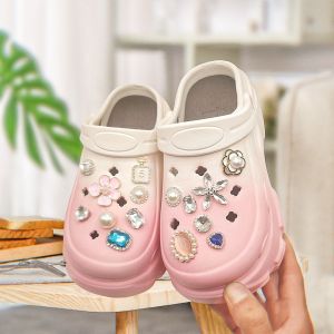 Luxury Style Crocs Jibbitz Charms Shoe Flower Crystal Diamond Pearl Shoe Buckle Shoe Chain 3D Butterfly Shoe Buckle for Crocs