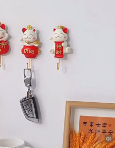 Creative and cute lucky cat decorative key rack/hook for entryway/foyer wall