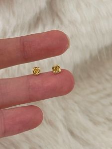 ต่างหูรูปดอกกุหลาบเงินแท้ 999 สำหรับผู้หญิง ดีไซน์เรียบง่ายหรูหรา เครื่องประดับหูแบบใหม่ 2024 ที่สวมใส่สบาย