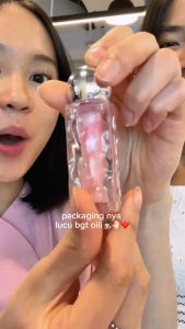 CLEVIANT Plumpy Lip Glass: Melembabkan Bibir dengan Sparkle & Efek Glossy