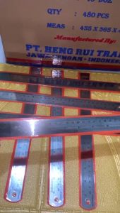 1 Pcs Penggaris Besi Montana Ukuran 30 Cm - Montana Ruler - Moencul