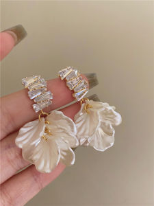 French Elegant Acrylic Petal Pendant Diamond Embedded Earrings Women Super Fairy Light Luxury Retro Drop Earrings Fashion Jewelry