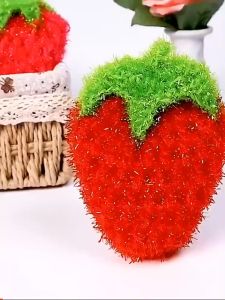 【READY STOCK】Strawberry Acrylic Fiber Dish Wash Cloth Polyester Yarn Dish Cloth Cleaning 纯手工钩花亚克力洗碗布