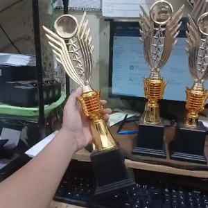 Piala no 21 Lomba Juara 1234 (no 21 mahkota merah) "costum" (bisa satuan) & free sticker keren piala 17 san
