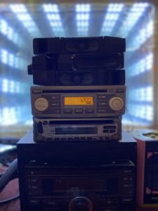 Máy phát nhạc xe Nissan sản xuất malaysia. Cd.mp3.Aux.radio. loại 1 din phổ thông giành lắp chung cho các xe.
