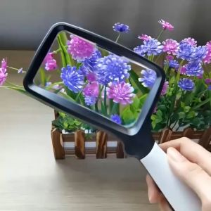 แว่นขยาย 3X พร้อมไฟ LED 5 ดวง  108x63 mm เลนส์อะคริลิค ABS