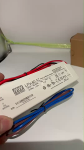 สวิตซ์ชิ่งกันน้ำ LPV-60-12(5A) MW