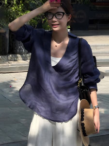 เสื้อเชิ้ตคอวีแขนยาวหลวมๆ สไตล์ฝรั่งเศสสำหรับผู้หญิงในช่วงต้นฤดูใบไม้ร่วง เสื้อเชิ้ตคอกลมแขนยาวทรงหลวมๆ สำหรับผู้หญิงไซส์เล็ก