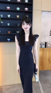 เดรสสั้น ลายหัวใจสีกรม แขนกุด มีซับใน แต่งระบายรอบคอ ใส่ได้ทั้ง2ด้าน หน้า-หลัง กระโปรงทรงเอ ผ้าตาข่าย ยืดหยุ่น Dress ชุดไปคาเฟ่ #8117