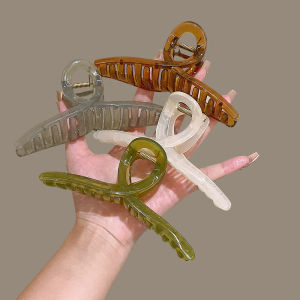 Large Cross Shark Hair Clip: Stylish Hair Accessories for Summer Fashion Updos