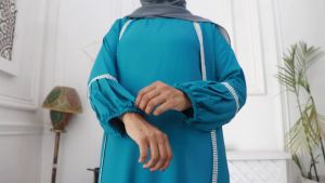 New Stylish Two Piece Dubai Jubah Both With Diamond Strips For Muslimah Plus Size Ready Stock[XS TO 8XL]