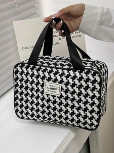 กระเป๋าผ้าใบลายสก็อตแบบมีซิป กระเป๋าเครื่องสำอาง กระเป๋าแม่แบบใหม่ ดีไซน์เก๋ไก๋ กระเป๋าสะพายไหล่แบบยูนิเซ็กซ์ กระเป๋าใส่ของใช้ในชีวิตประจำวัน