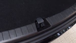 Soft TPE กรอบยางกันรอยขอบประตูหลังท้ายรถ สำหรับรถเทสลา Tesla Model Y Rear Trunk Bumper Protector Guard (ราคาเป็นไปได้จากไทย)