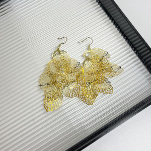 Exaggerated Metal Texture Hollow Leaf Pattern Earrings Luxury Design Fashionable Vintage Ear Jewelry for Women Fresh out