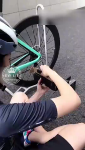 HIKING Road bike lock pedal mountain bike bicycle self-locking pedal bearing pedal with cleat Bicycle Accessories