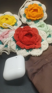 Handmade Crochet Rose Flower Bluetooth Earpiece Storage Pouch Accessories Pouch Bag Swing
