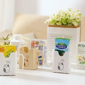 【Zdandan】ผู้ถือกล่องนม กล่องกันบีบ มีหูจับ 2 ข้าง ที่ใส่กล่องนม ปรับขนาดได้ บีบคอนเทนเนอร์เครื่องดื่มที่วางแก้วเด็กกล่องนม