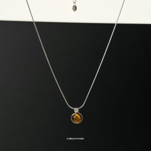 New Chinese Style Amber Pendant Necklace Mens Simple Snake Bone Chain Ethnic Feelings Stainless Steel Fashion Jewelry Accessory