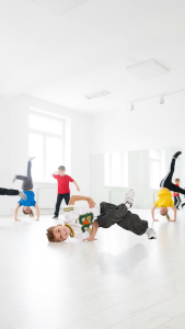 24s Kaos baseball Anak  / jersey Anak Tebal Cotton 24s 3 sampai 10 Tahun  Looney Tones Putih