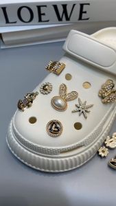 Sticker Charm 3D chủ đề Thỏ ngọc bán lẻ DIY Mayto gắn Dép Cross Dép Sục Cá Sấu JB-293