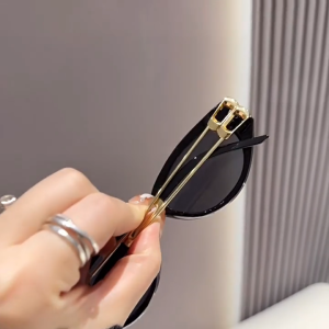 Kacamata Hitam Wanita Fashion Korea Cat Eye Metal High End Tahan Sinar Matahari