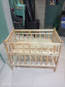 Wooden baby crib Kuna