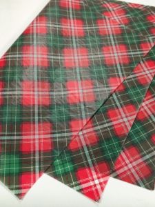 17g Red And Green Checkered Gift Wrapping Paper Holiday Packaging Paper Pear Patterned Artistic Floral Simulation Plant Gardening