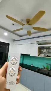 Quạt Trần Đèn 5 Cánh Nhựa Vàng 915V Quạt Trần Trang Trí Phòng Khách Siêu Tiết Kiệm Điện
