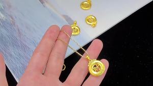 High Quality 【 Spot inventory 】 新款国潮祥云镂空平安福吊坠男新款沙金古法福字平安扣吊坠女项链