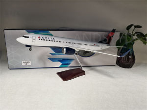Mô Hình Máy Bay Delta Airlines 737 Tỷ Lệ 1:150 Chất Liệu Nhựa Resin Có Đèn LED Dùng Trang Trí Nội Thất Phong Cách Hiện Đại.