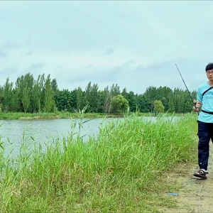 กระเป๋าตกปลา Fishing Bag แพคเกจอุปกรณ์ตกปลา อเนกประสงค์ ความจุขนาดใหญ่ ทนต่อการสึกหรอ แพ็คเกจตกปลา สามารถเสียบคันเบ็ดตกปลา