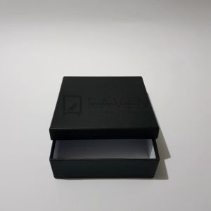 Type Z : Hard box / Rigid box / Bungkus kado / Kotak polos / Kotak kado / Kotak keras / Kotak tebal / Box polos / Box kado / Box keras / Box tebal / Accessories box / Box kecil / Kotak scarf / Kotak pakaian baju / Clothing box / Kotak LM / Logam mulia