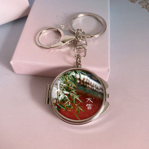 Mini Compact Mirror Portable Folding Makeup Mirror Keychain for Bé Gáifriend Personal Hygiene And Beauty Tools Compact Mirror