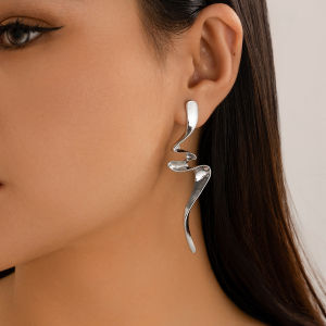 KunJoe Design Irregular Lines Pendant Earrings for Women Trend Geometric Folds Gold Color Drop Earrings Ladies Party Jewelry New