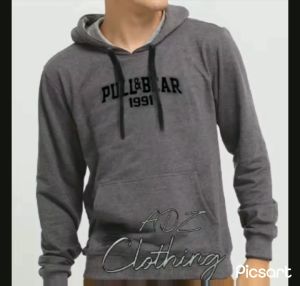 Jaket Hoodie Pull & Bear Warna Navy Kombinasi Logo Warna Kuning Bahan Flecee