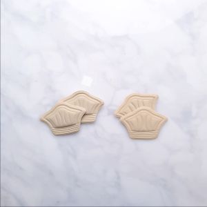 Busa Ganjalan Sepatu Sneakers Kebesaran Pelindung Tumit Anti Lecet