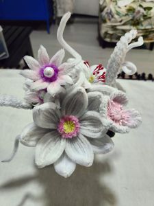 chenille stem flower 6 types of flower white color