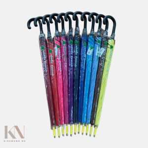 ร่มไฟเบอร์ 28 นิ้ว ร่มกอล์ฟ สีพื้น โครงสีเหลือง มีuvดำ 8 ก้าน แข็งแรง ทนทาน กันแดด กันฝน โต้ลม โต้ฝนได้ ไม่หัก ไม่งอ