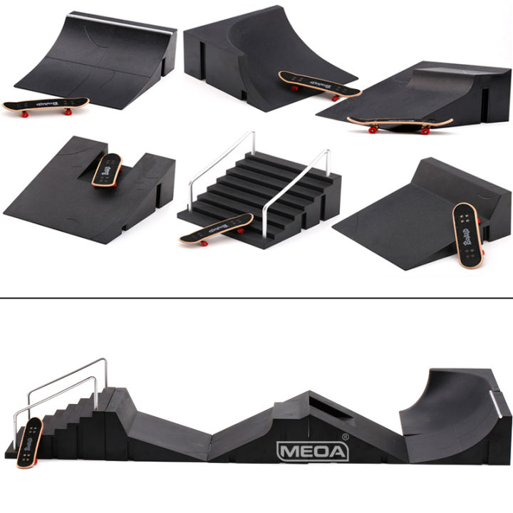 Finger Skateboard Skatepark Mini Ramp Skateboarding with Metal Wheels Finger Teck Toys for