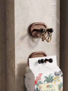 FANHAN | Walnut Wall-Mounted No-Drilling Tissue Holder