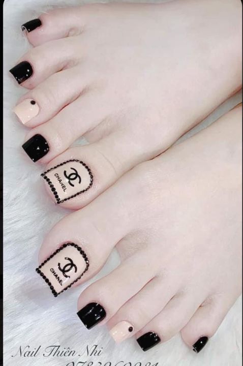 5+ mẫu nail chân màu trắng đẹp mê ly dành cho các nàng