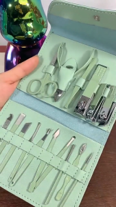 16pcs Nail Clippers Set beauty pliers nail scissors pedicure manicure tool stainless steel Alat Gunting Kuku Solek Mekap Hadiah Raya Ramadan Cantik Hadiah Kosmetik Ibu Guru Isteri Bini 指甲剪套装